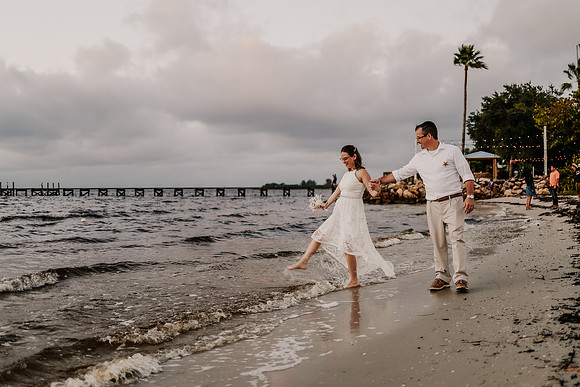 Renee-Joel-Sunset-Grill- Little-Harbor-Ruskin-Florida-Elopement-Wedding-Photos-4102