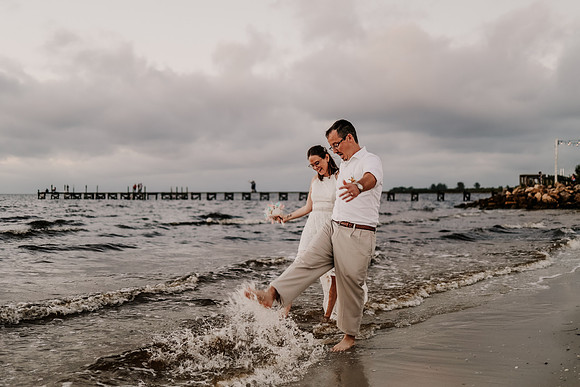 Renee-Joel-Sunset-Grill- Little-Harbor-Ruskin-Florida-Elopement-Wedding-Photos-4110