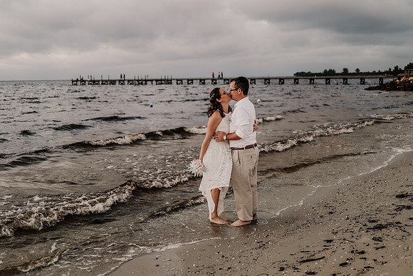 Renee-Joel-Sunset-Grill- Little-Harbor-Ruskin-Florida-Elopement-Wedding-Photos-4114