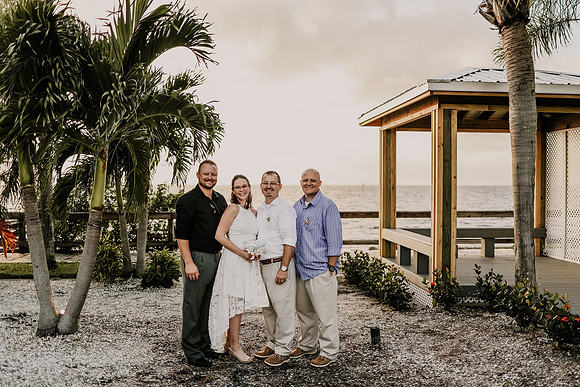 Renee-Joel-Sunset-Grill- Little-Harbor-Ruskin-Florida-Elopement-Wedding-Photos-3654