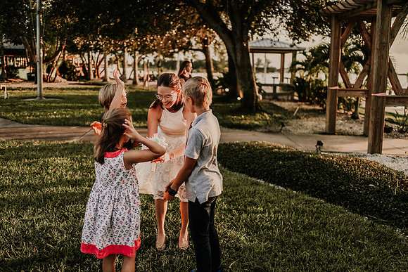Renee-Joel-Sunset-Grill- Little-Harbor-Ruskin-Florida-Elopement-Wedding-Photos-3766