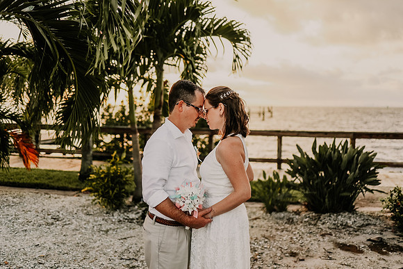 Renee-Joel-Sunset-Grill- Little-Harbor-Ruskin-Florida-Elopement-Wedding-Photos-3772