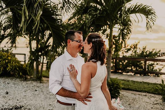 Renee-Joel-Sunset-Grill- Little-Harbor-Ruskin-Florida-Elopement-Wedding-Photos-3778