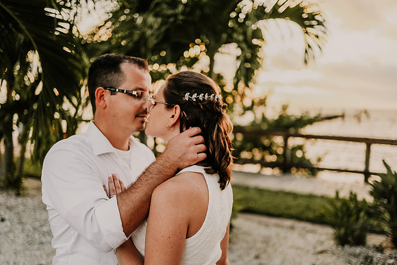 Renee-Joel-Sunset-Grill- Little-Harbor-Ruskin-Florida-Elopement-Wedding-Photos-3792