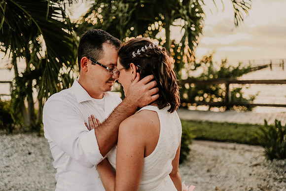 Renee-Joel-Sunset-Grill- Little-Harbor-Ruskin-Florida-Elopement-Wedding-Photos-3796