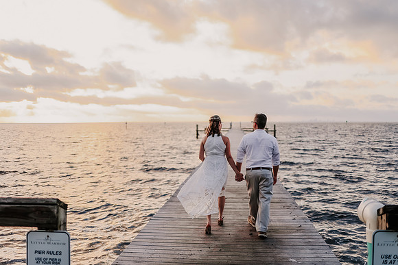 Renee-Joel-Sunset-Grill- Little-Harbor-Ruskin-Florida-Elopement-Wedding-Photos-3800