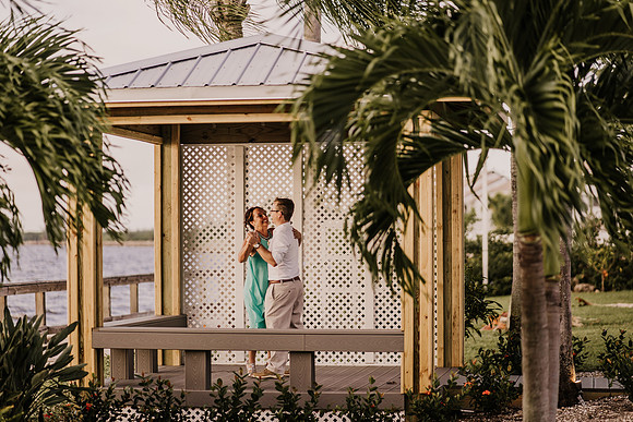 Renee-Joel-Sunset-Grill- Little-Harbor-Ruskin-Florida-Elopement-Wedding-Photos-1098