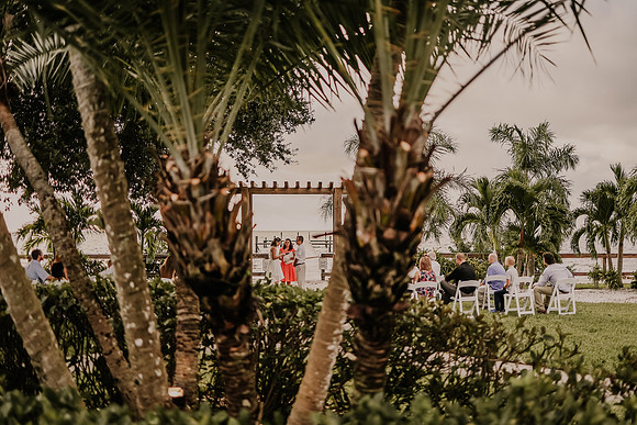 Renee-Joel-Sunset-Grill- Little-Harbor-Ruskin-Florida-Elopement-Wedding-Photos-3393
