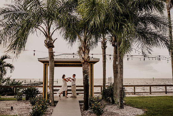 Renee-Joel-Sunset-Grill- Little-Harbor-Ruskin-Florida-Elopement-Wedding-Photos-3514