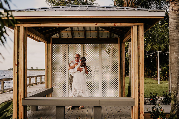 Renee-Joel-Sunset-Grill- Little-Harbor-Ruskin-Florida-Elopement-Wedding-Photos-3546