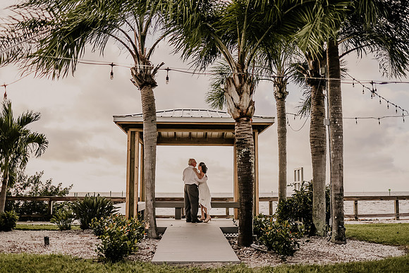 Renee-Joel-Sunset-Grill- Little-Harbor-Ruskin-Florida-Elopement-Wedding-Photos-3557