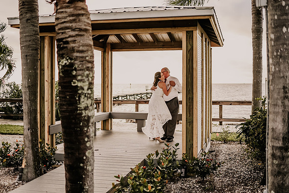 Renee-Joel-Sunset-Grill- Little-Harbor-Ruskin-Florida-Elopement-Wedding-Photos-3560