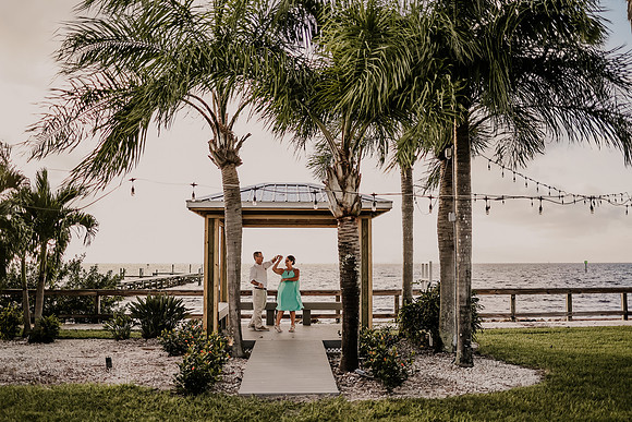 Renee-Joel-Sunset-Grill- Little-Harbor-Ruskin-Florida-Elopement-Wedding-Photos-3574