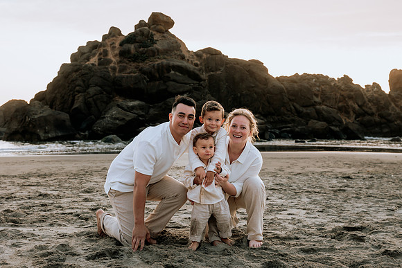Josh-Family-Photos-2025-Depoe-Bay-Oregon-Fogarty (64 of 67)