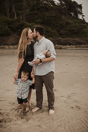 Madysen-Neskowin-Oregon-Family-Photos-2025 (17 of 64)