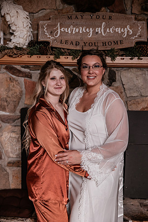 Mark-Darian-Peck-2024-Wedding-Photos-getting-ready (39 of 101)