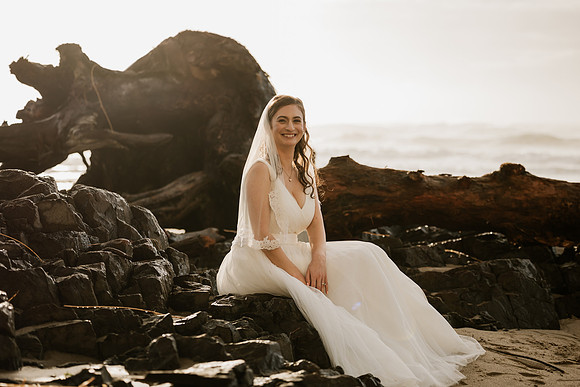 Alex-Danielle-Inn-Spanish-Head-Lincoln-City-oregon-wedding-0795