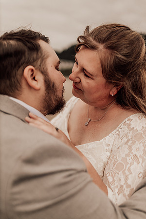 Jordan-Lainey-Roads-End-lincoln-City-oregon-airbnb-Elopement-photos-65