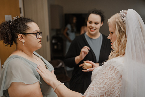 Marcus-Lori-Chinook-Winds-Seafood-Grille-Lincoln-City-Oregon-Wedding-Photos (38 of 477)