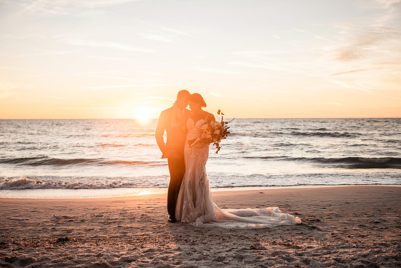 Bennett-Tamra-Sunset-Beach-House-Wedding-Saint-Peterburg-Florida-2021-8312