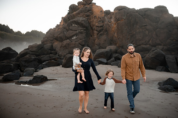 Tiffany-Fogarty-Creek-Family-Photos-2024-28