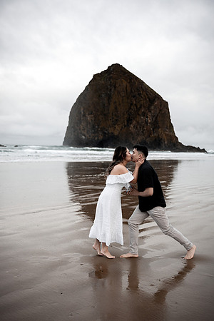 Leon-Katie-Cannon-Beach-Oregon-Engagement-photos (3 of 54)