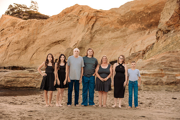 Amanda-Family-Photos-Pacific-City-Oregon-2025 (10 of 53)