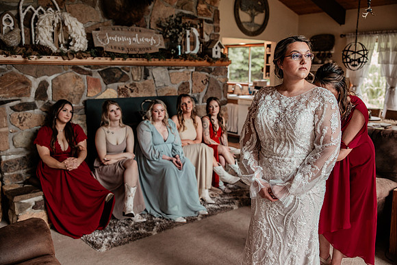 Mark-Darian-Peck-2024-Wedding-Photos-getting-ready (62 of 101)