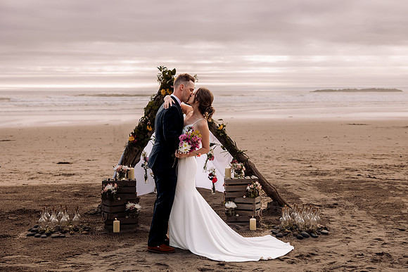 Ben-Ashleigh-Beverly-Beach-Oregon-Elopement (105 of 109)