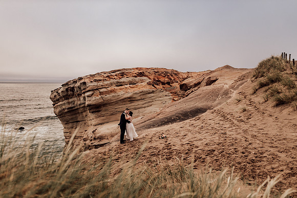 Carissa-Dustin-cape-kiwanda-oregon-elopement-photo-49