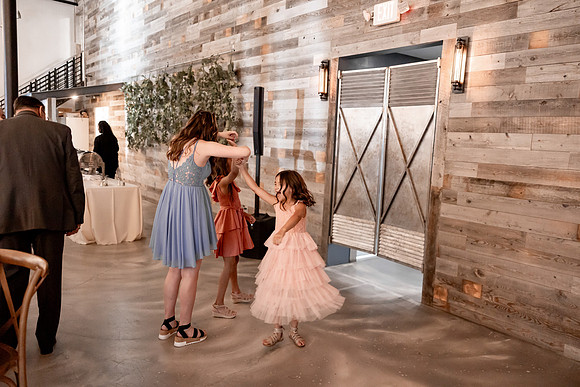 Kara-Sam-Simple-Affairs-Vegas-Wedding-Photos-193