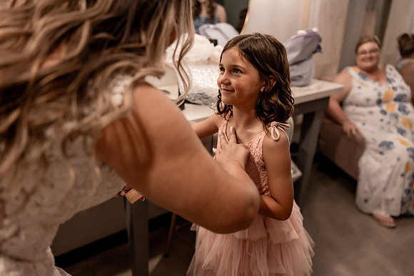 Kara-Sam-Simple-Affairs-Vegas-Wedding-Photos-29