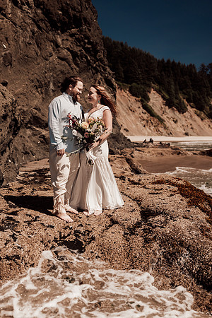 Ty-Sandy-lincoln-city-oregon-roads-end-elopement-photographer-0179