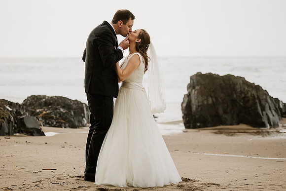Alex-Danielle-Inn-Spanish-Head-Lincoln-City-oregon-wedding-0531