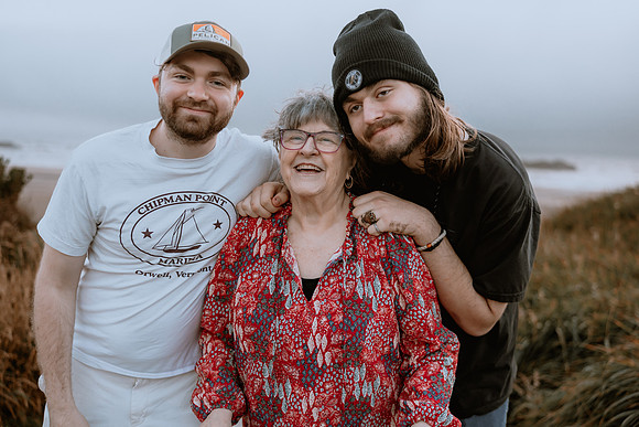 Oregon-Family-Photos-2025 (9 of 25)