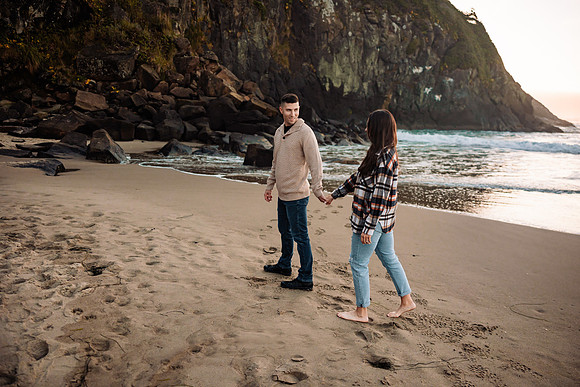 Alec-Mihkaela-Fogarty-Creek-Engagement-25