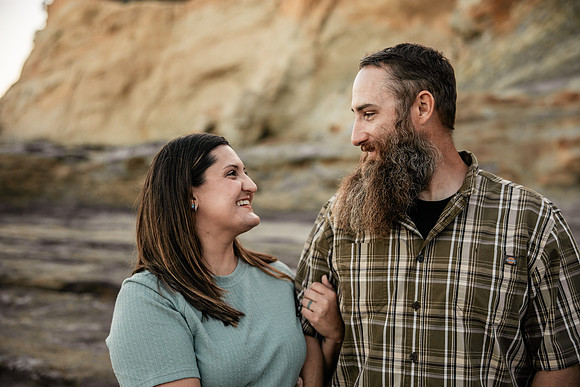 Cape-Kiwanda-Oregon-Family-Photos-2025 (31 of 65)