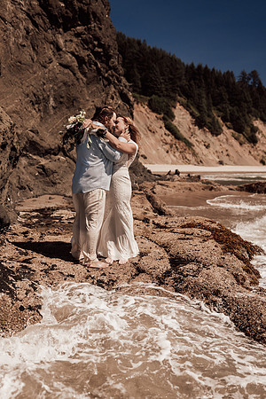Ty-Sandy-lincoln-city-oregon-roads-end-elopement-photographer-0276