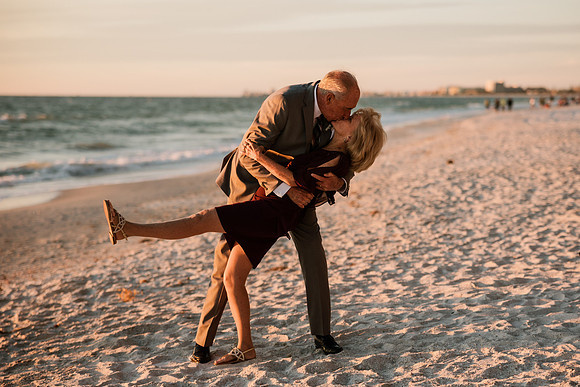 Bennett-Tamra-Sunset-Beach-House-Wedding-Saint-Peterburg-Florida-2021-8200