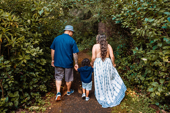 Mia-Maternity-Photos-2024-Fogarty-Creek-Depoe-Bay-oregon-4