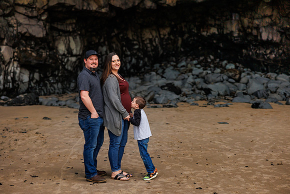 Blake-Maternity-Family-Oceanside-Beach-Oregon-2022-1089