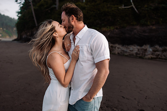 Kannon-Ashley-Surpise-Proposal-Rock-Neskowin-Oregon-Photos (61 of 94)