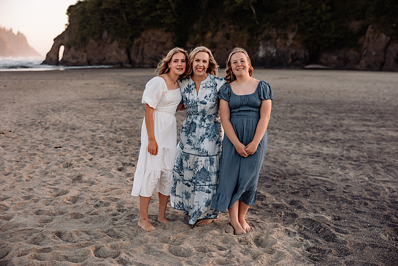 debra-family-vaction-neskowin-2024-17