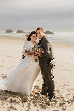 Colton-Kali-Chinook-Winds-Casino-Wedding-Photos-9579