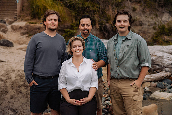Scott-Family-Agate-Beach-Photos-2022 (30 of 35)