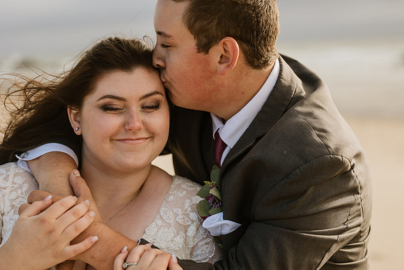 Colton-Kali-Chinook-Winds-Casino-Wedding-Photos-9622