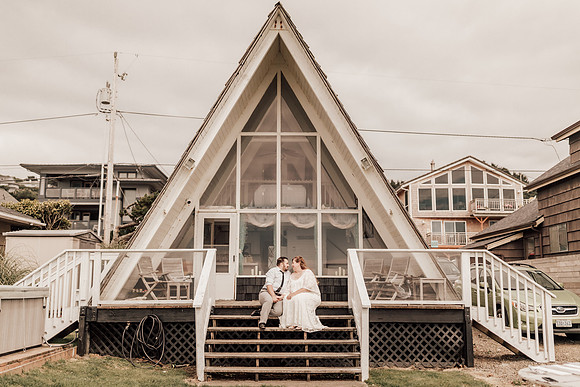 Jordan-Lainey-Roads-End-lincoln-City-oregon-airbnb-Elopement-photos-122