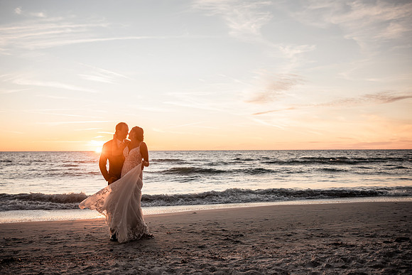 Bennett-Tamra-Sunset-Beach-House-Wedding-Saint-Peterburg-Florida-2021-8357