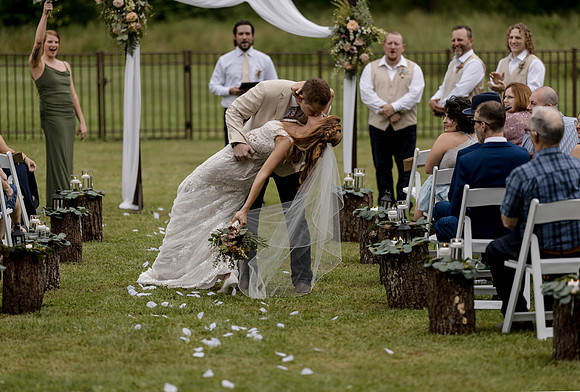 Cody-Mattea-Pittman-Center-Wedding (15 of 33)