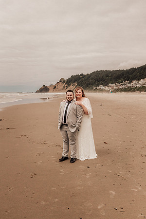 Jordan-Lainey-Roads-End-lincoln-City-oregon-airbnb-Elopement-photos-50